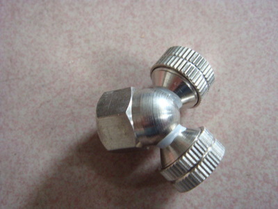 鍍鉻雙噴頭背負(fù)式汽油機(jī)噴霧器 高效農(nóng)業(yè)噴灑解決方案